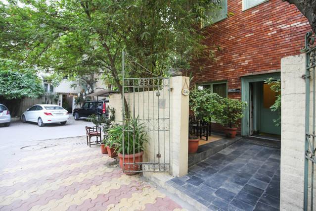 G 49 Bed & Breakfast 뉴델리 외부 사진
