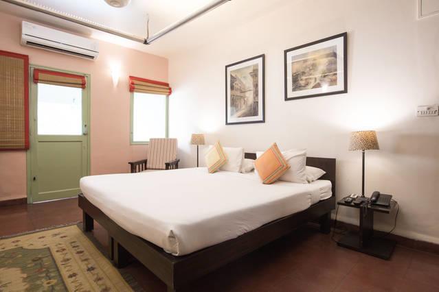 G 49 Bed & Breakfast 뉴델리 외부 사진