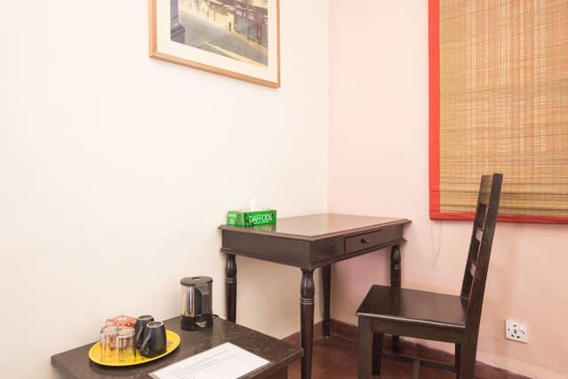 G 49 Bed & Breakfast 뉴델리 외부 사진