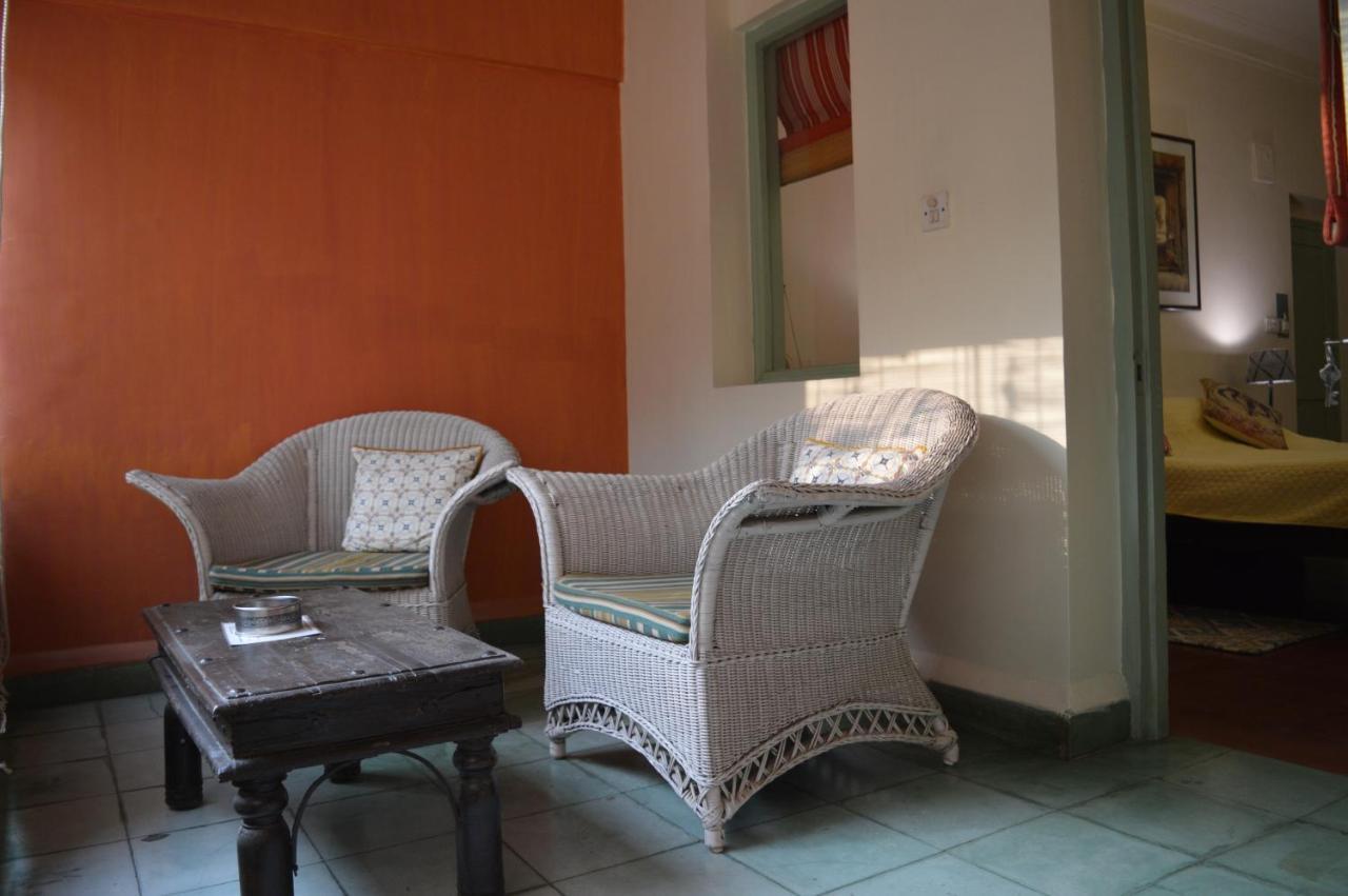 G 49 Bed & Breakfast 뉴델리 외부 사진