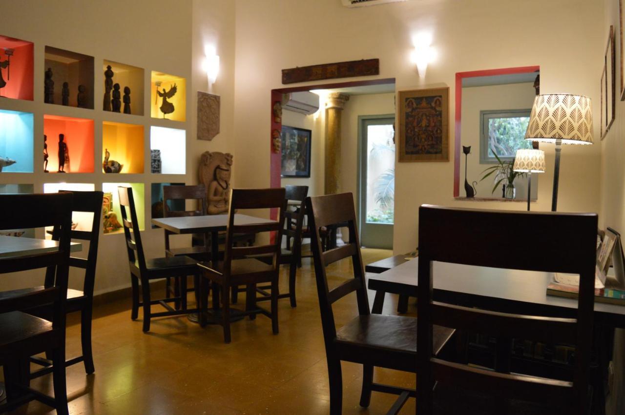 G 49 Bed & Breakfast 뉴델리 외부 사진