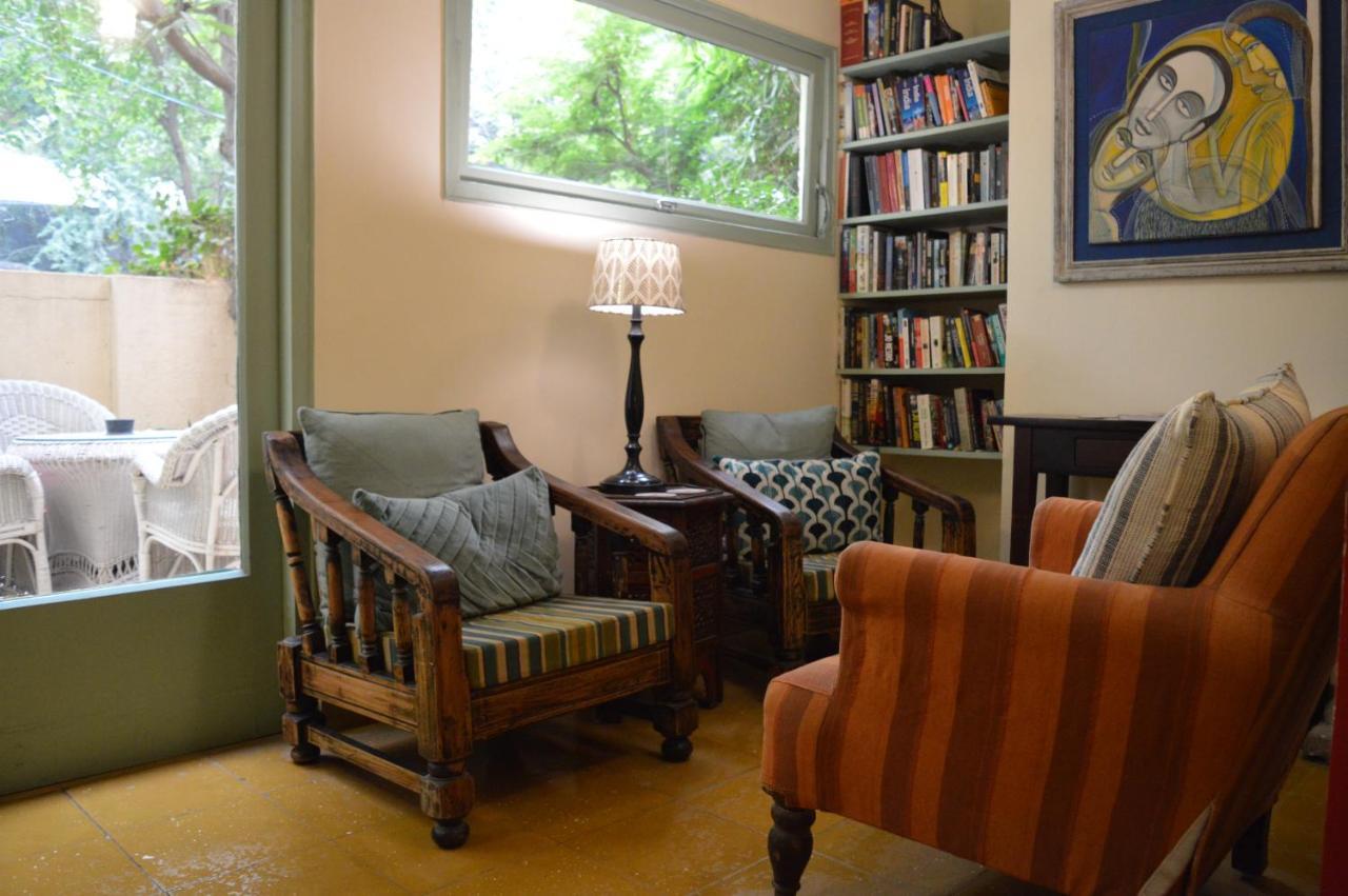 G 49 Bed & Breakfast 뉴델리 외부 사진